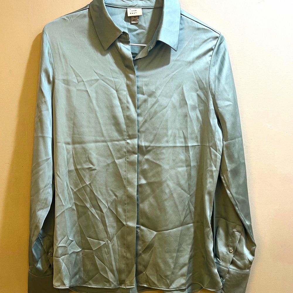 A New Day Women's S Blue Solid Satin Collared Long Sleeve Button-Up Top